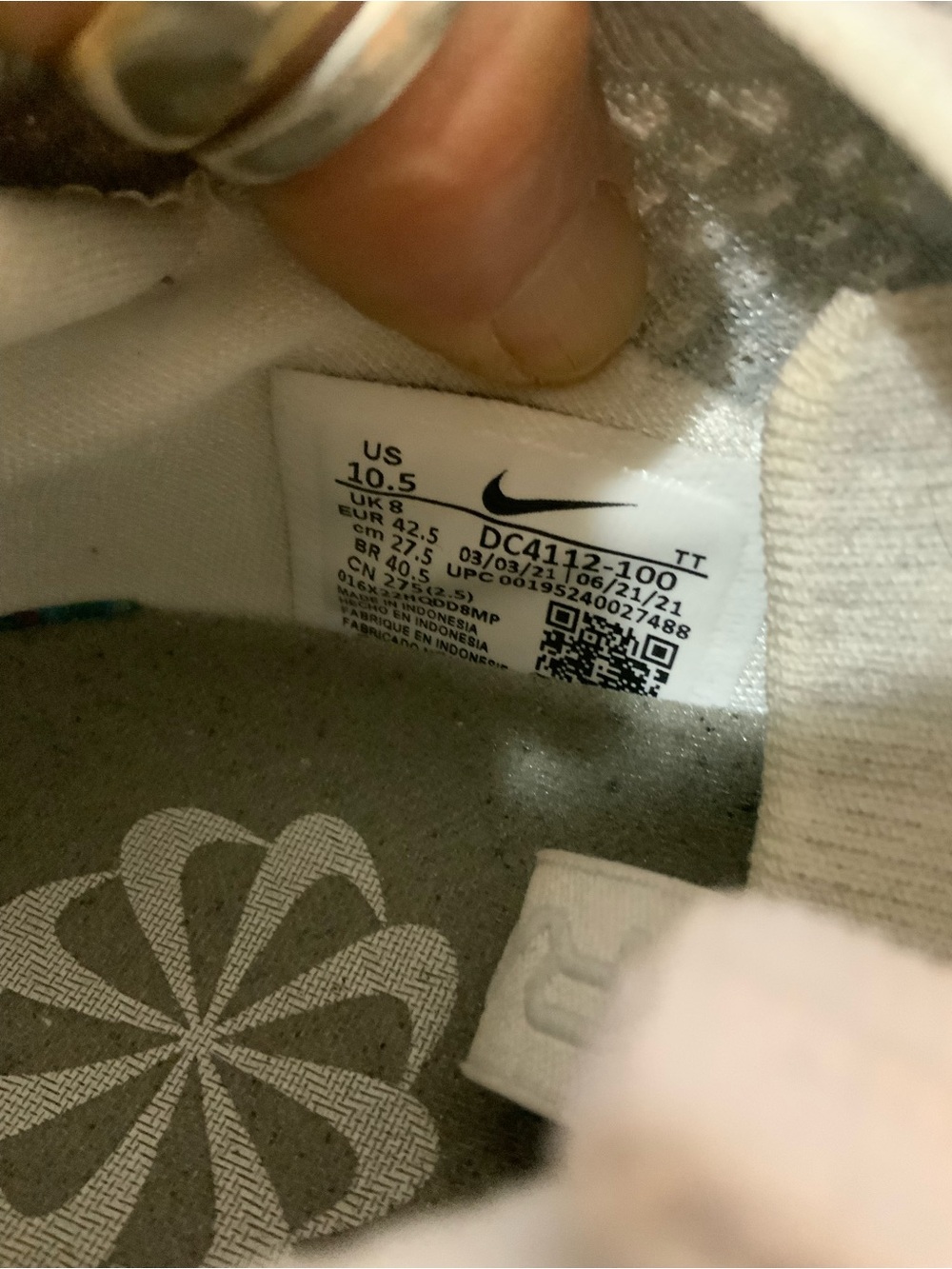 Nike VaporMax White Light Gray Knit Athletic Shoes. Size 10.5 - Picture 5 of 5